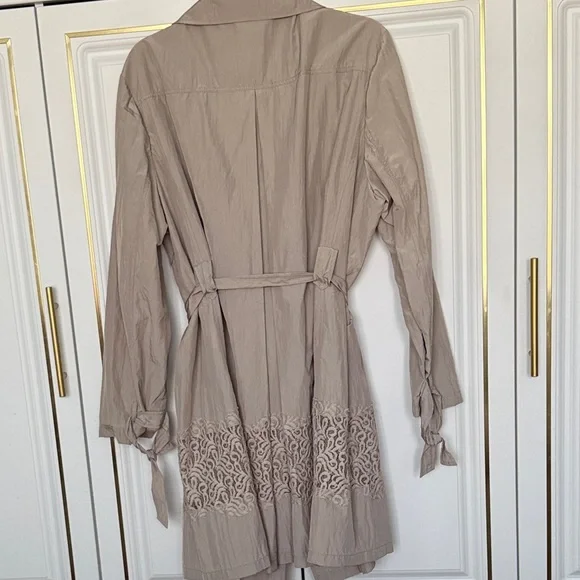 Italian Tan Trench Coat - Picture 8 of 8